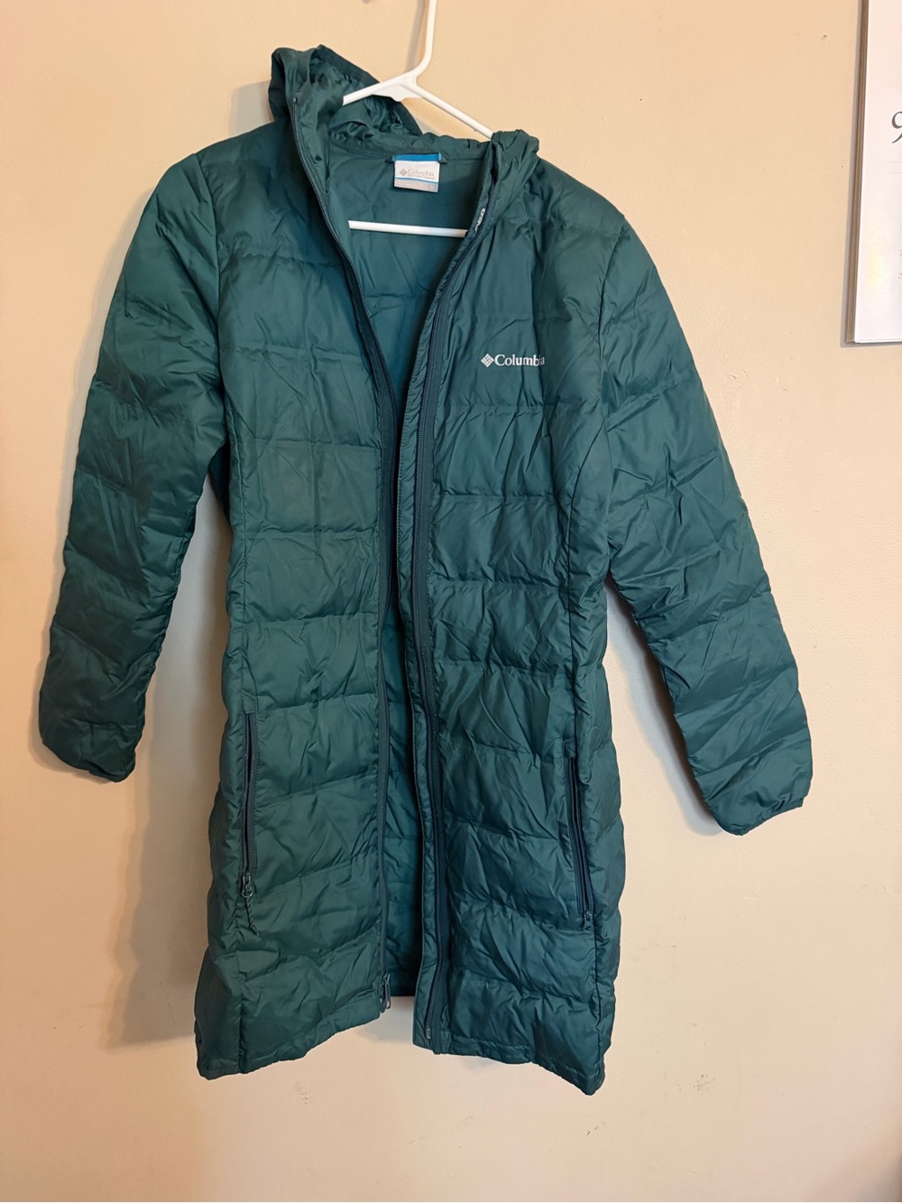 Columbia women’s Teal Long Hooded Puffer Coat
